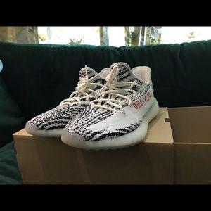 Yeezy Boost 350 V2 Zebra